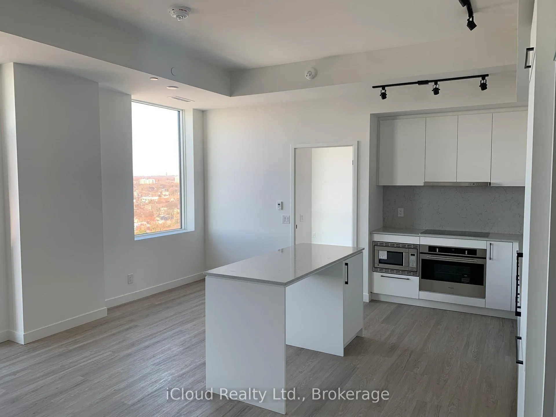 Photo 3 of Unit 1603, 1050 Eastern Avenue, Toronto, Greenwood-Coxwell — HOMEH