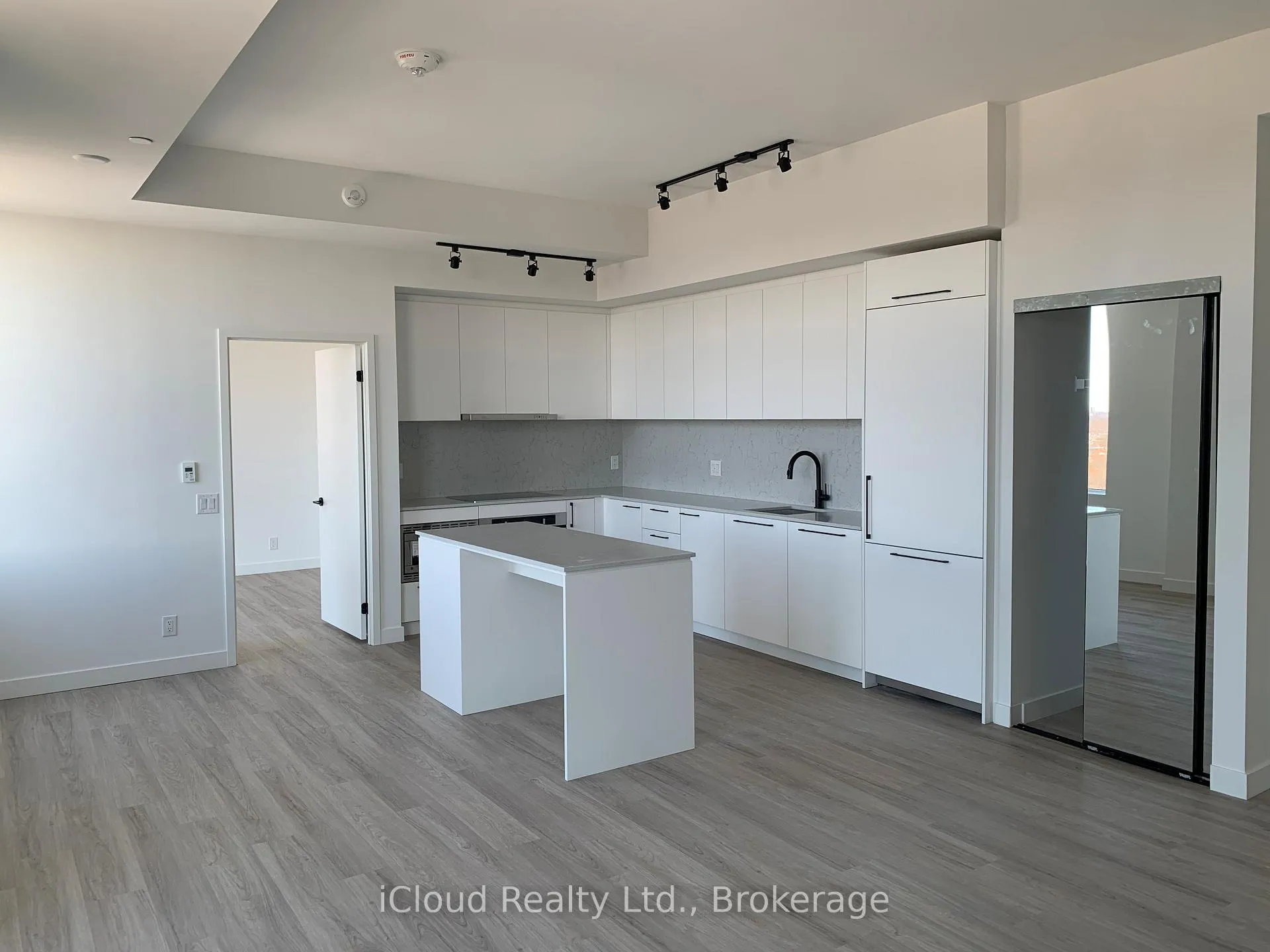 Photo 4 of Unit 1603, 1050 Eastern Avenue, Toronto, Greenwood-Coxwell — HOMEH