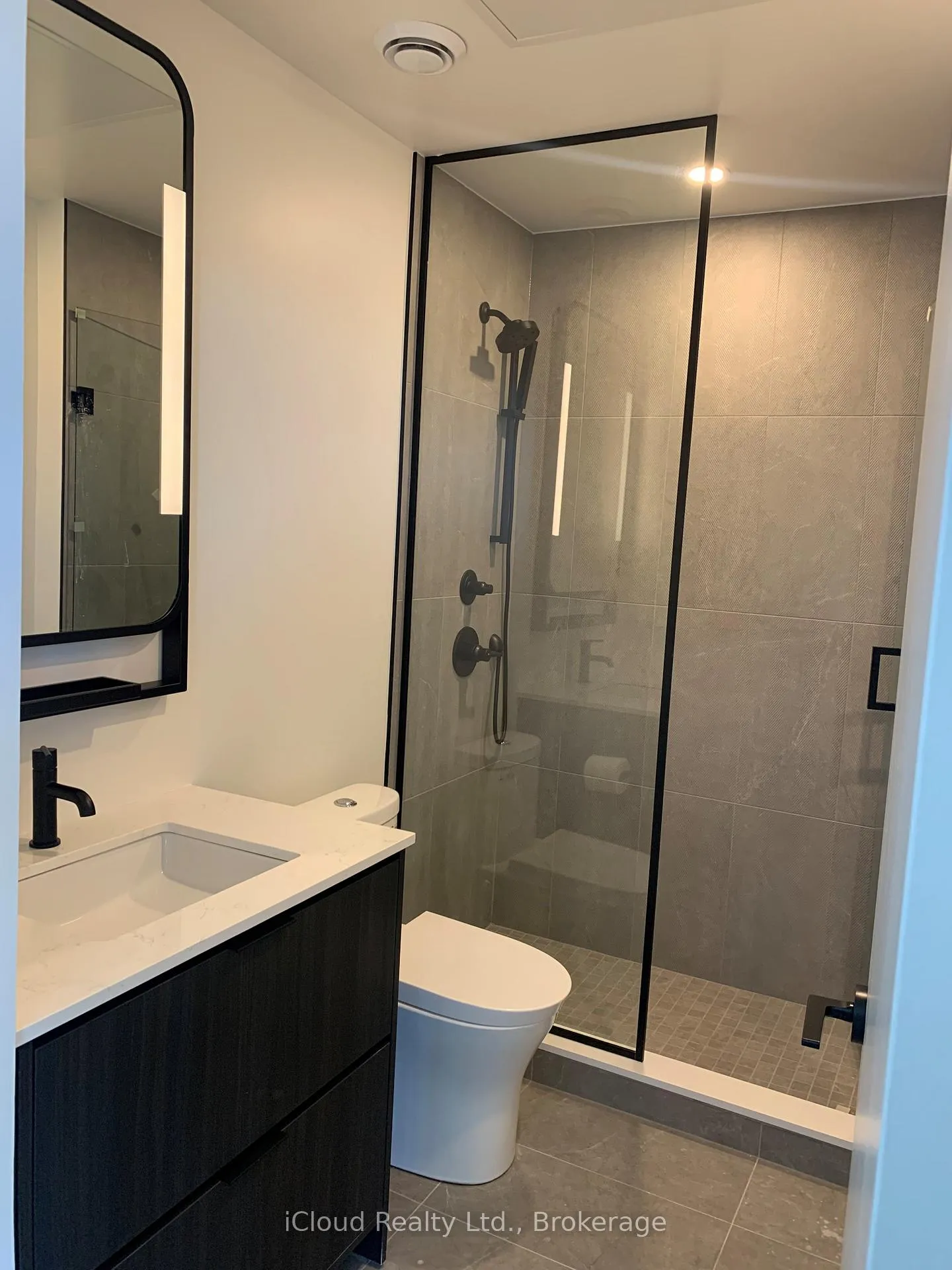 Photo 6 of Unit 1603, 1050 Eastern Avenue, Toronto, Greenwood-Coxwell — HOMEH