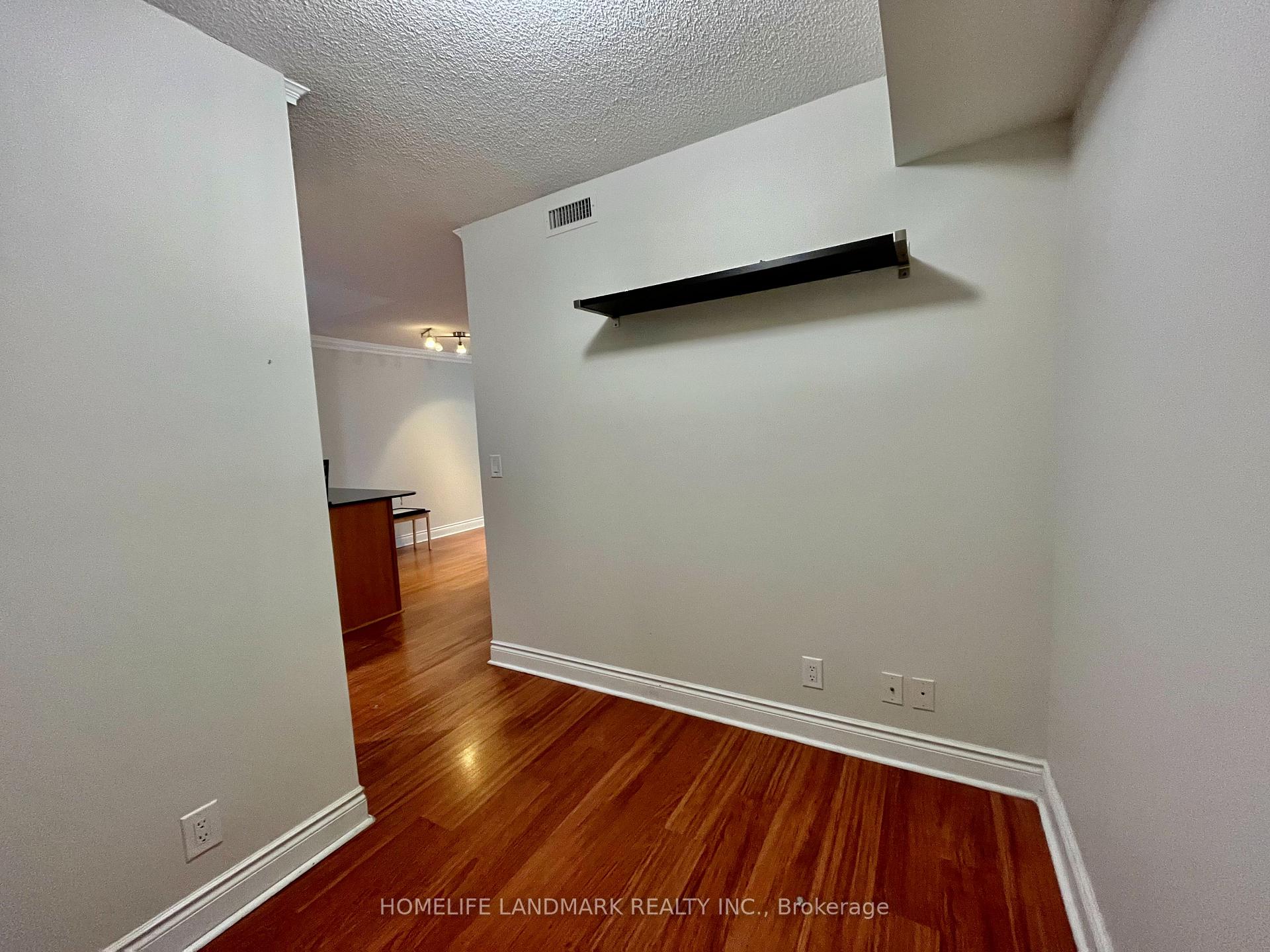 Photo 5 of Unit 818, 30 Clegg Road, Markham, Unionville — HOMEH