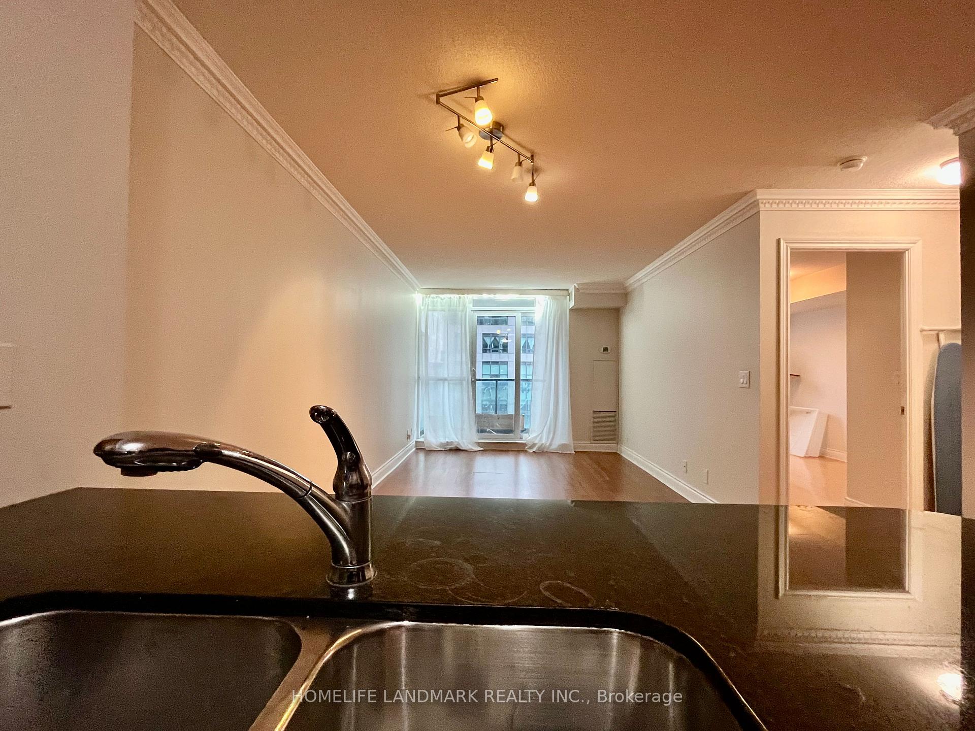 Photo 7 of Unit 818, 30 Clegg Road, Markham, Unionville — HOMEH