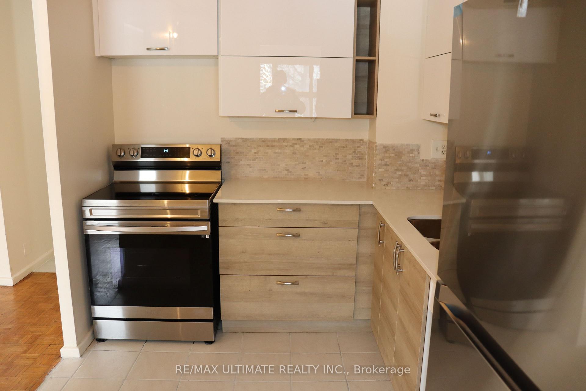 Photo 6 of Unit 302, 735 Don Mills Road, Toronto, Flemingdon Park — HOMEH