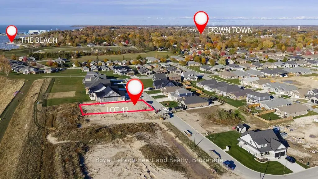 Photo 2 of 468 Coast Drive, Goderich, Goderich (Town) — HOMEH