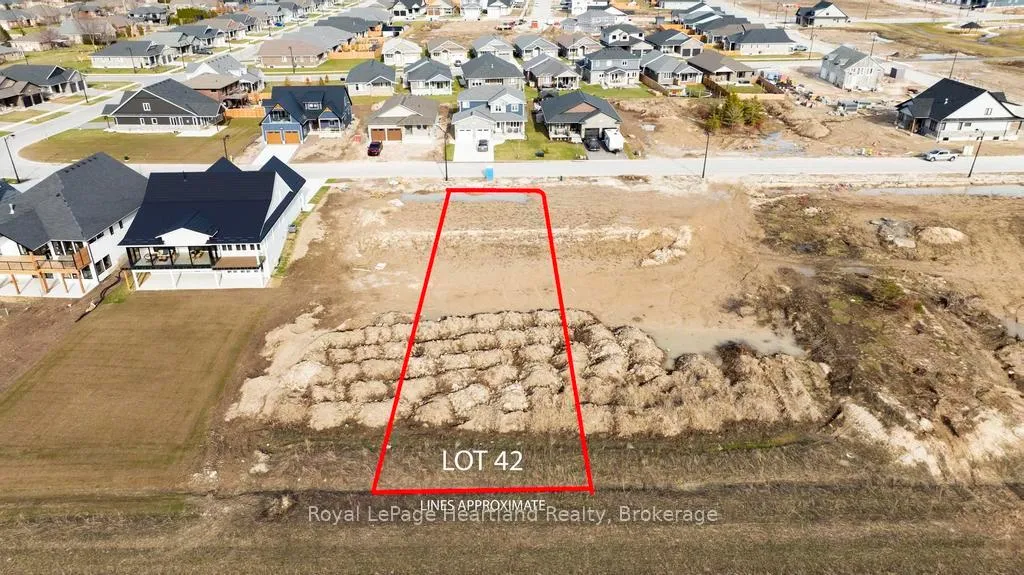 Photo 5 of 468 Coast Drive, Goderich, Goderich (Town) — HOMEH