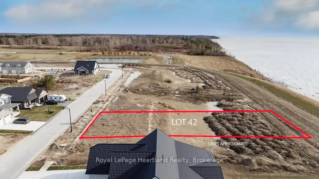 Photo 6 of 468 Coast Drive, Goderich, Goderich (Town) — HOMEH