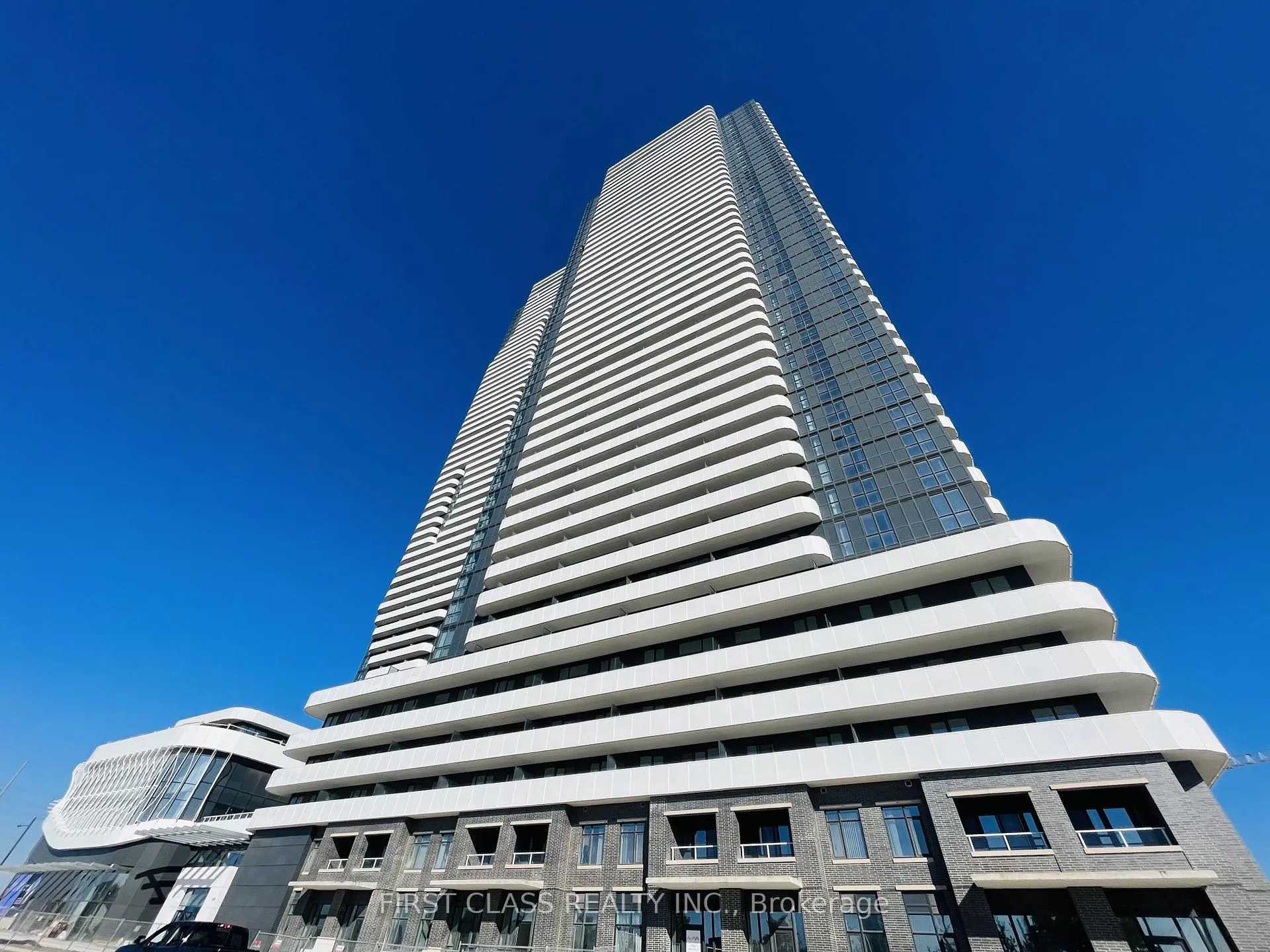 Front of Unit 615, 195 Commerce Street