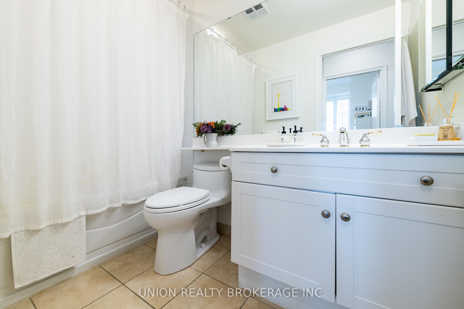 Photo 19 of Unit 225, 9 Boardwalk Drive, Toronto, The Beaches — HOMEH