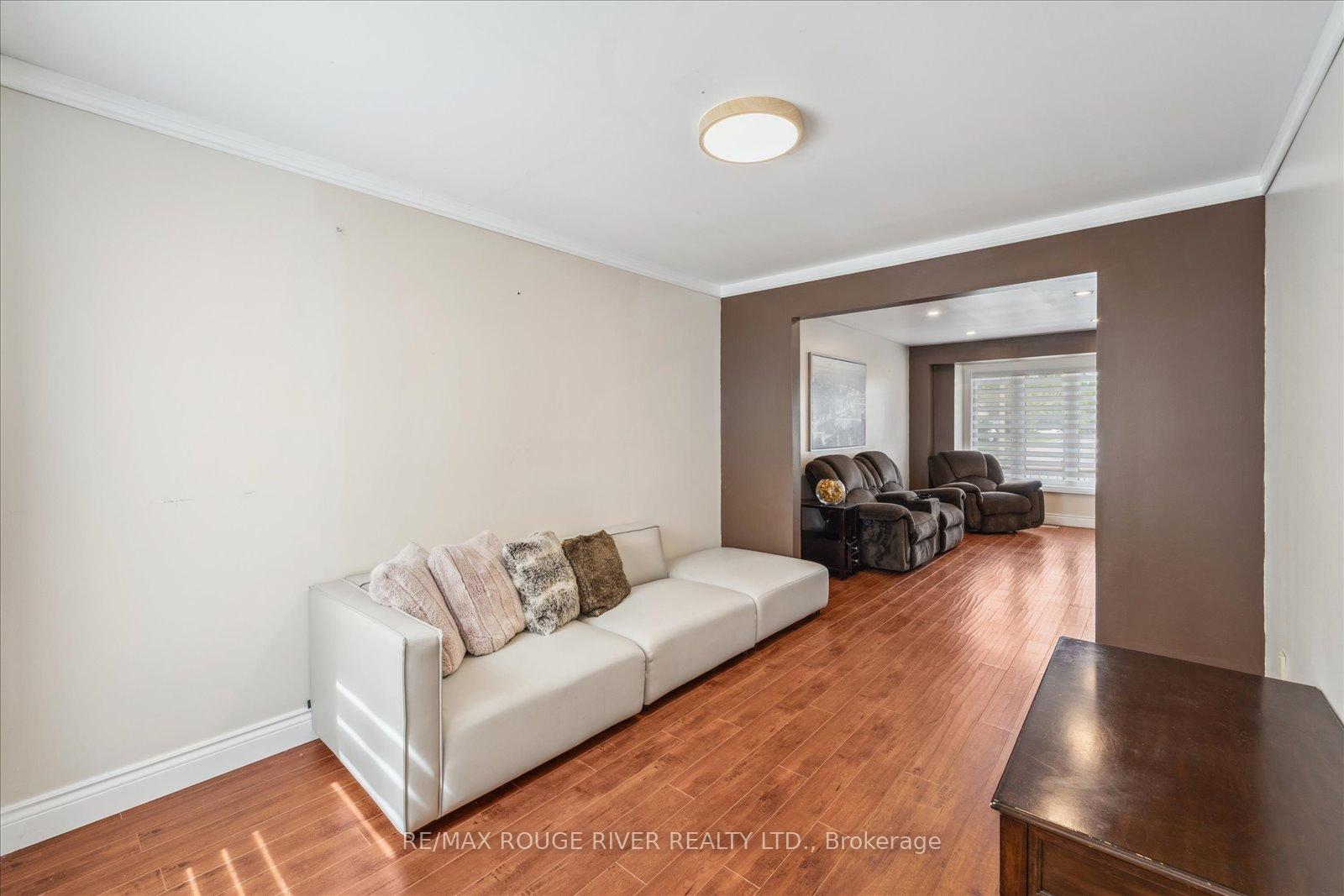 Photo 6 of 86 Knapton Avenue, Ajax, Central — HOMEH