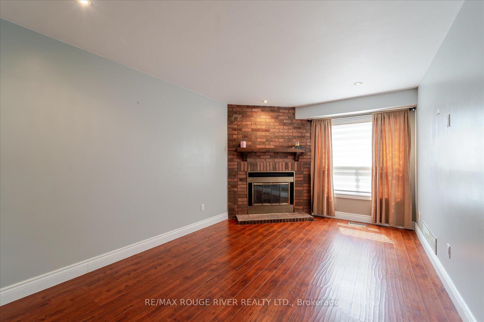 Photo 11 of 86 Knapton Avenue, Ajax, Central — HOMEH