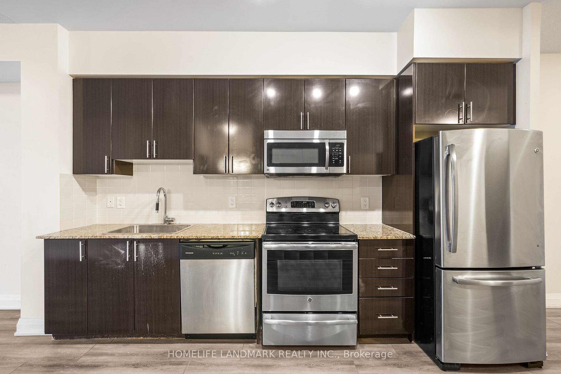Photo 6 of Unit 2106, 7171 Yonge Street, Markham, Grandview — HOMEH
