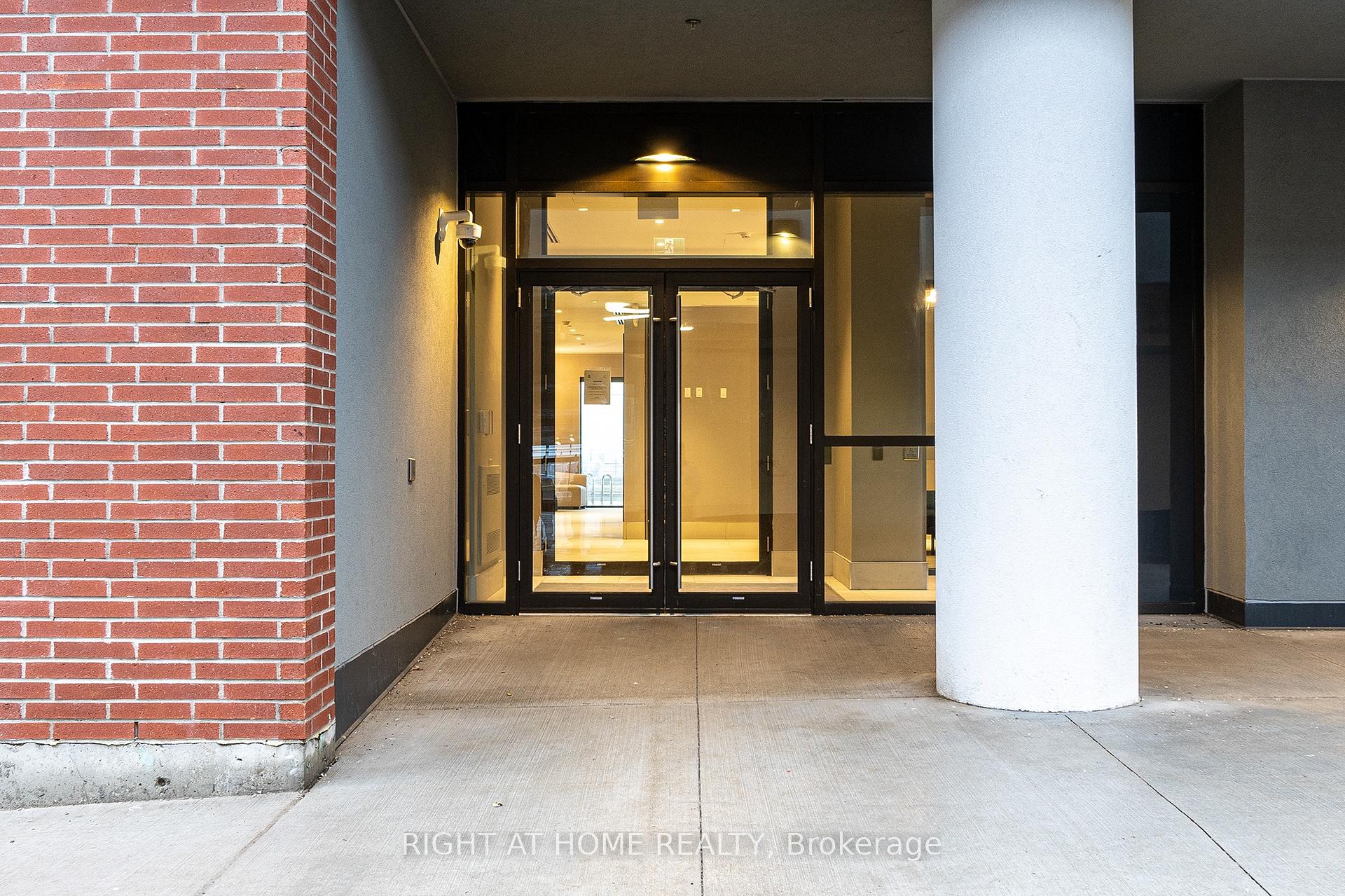 Photo 3 of Unit 2015, 2550 Simcoe Street N, Oshawa, Windfields — HOMEH