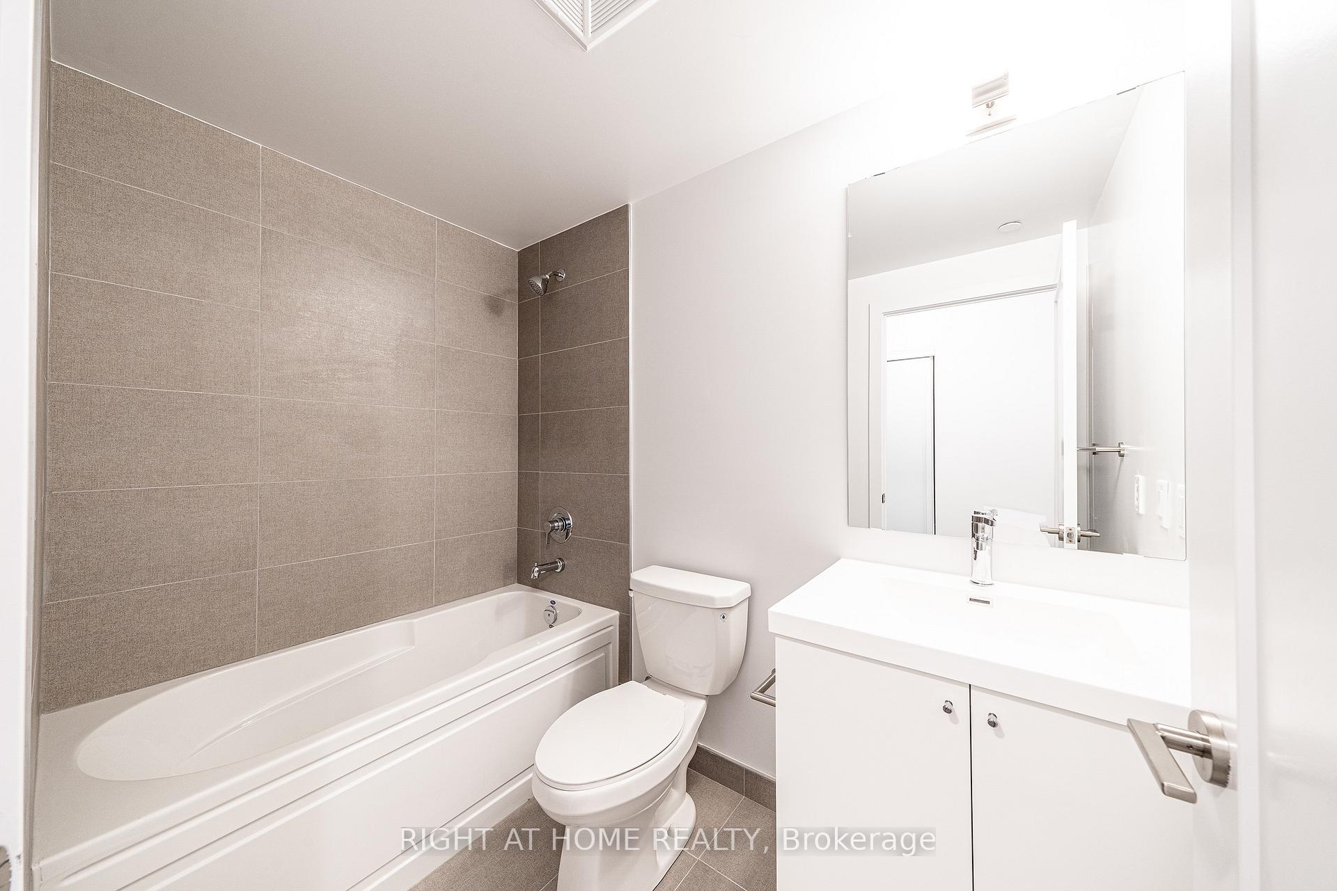 Photo 10 of Unit 2015, 2550 Simcoe Street N, Oshawa, Windfields — HOMEH