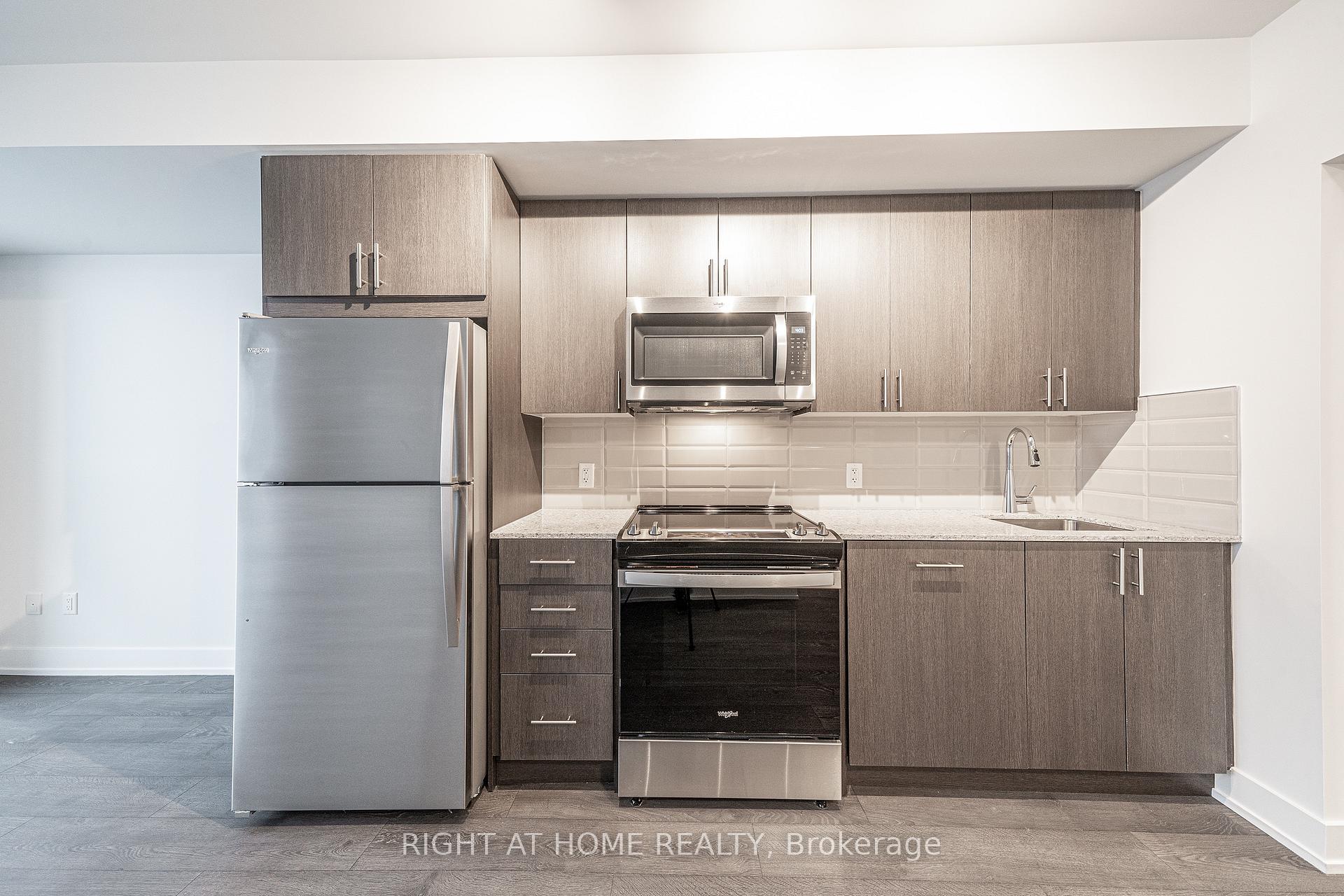 Photo 12 of Unit 2015, 2550 Simcoe Street N, Oshawa, Windfields — HOMEH