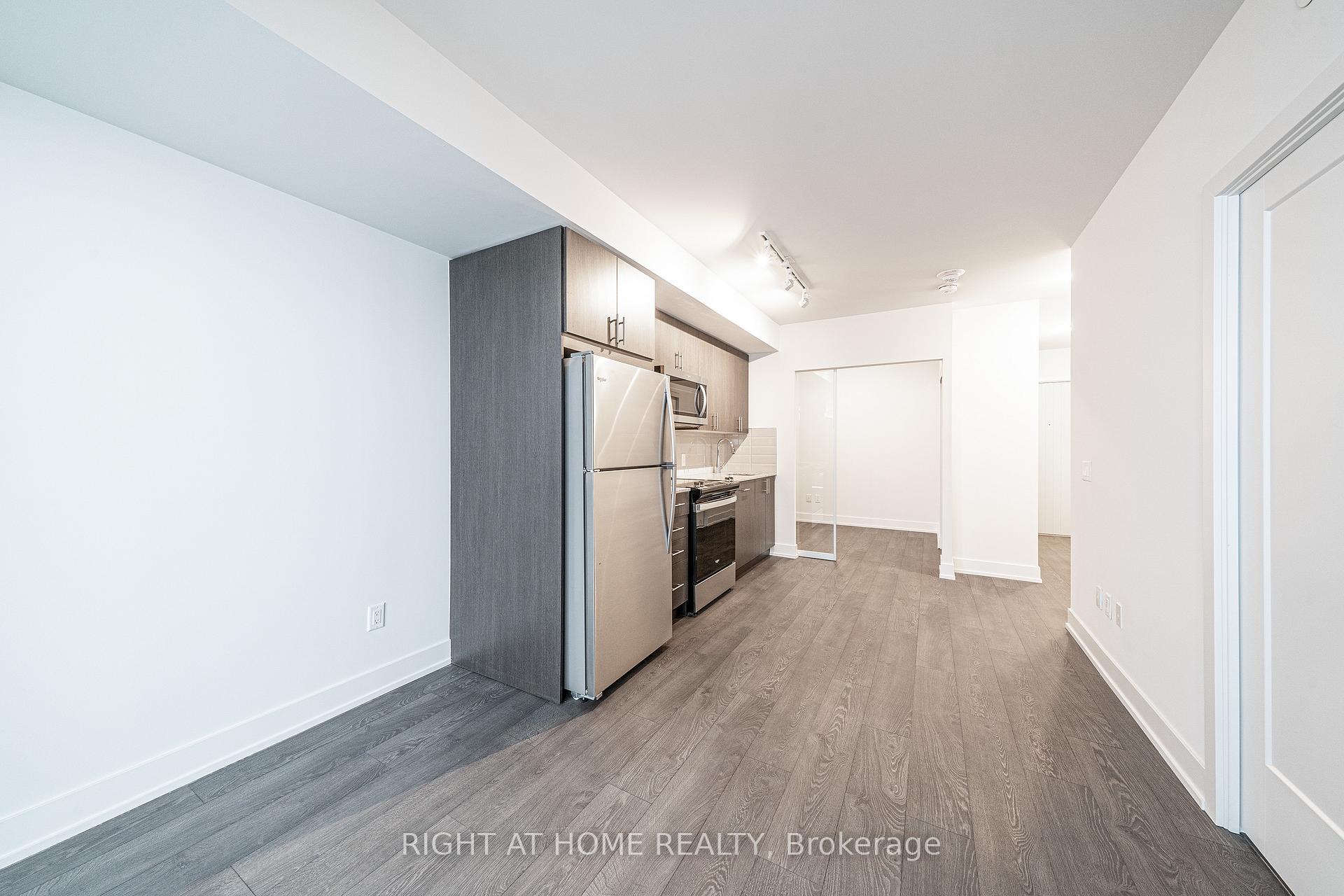 Photo 13 of Unit 2015, 2550 Simcoe Street N, Oshawa, Windfields — HOMEH