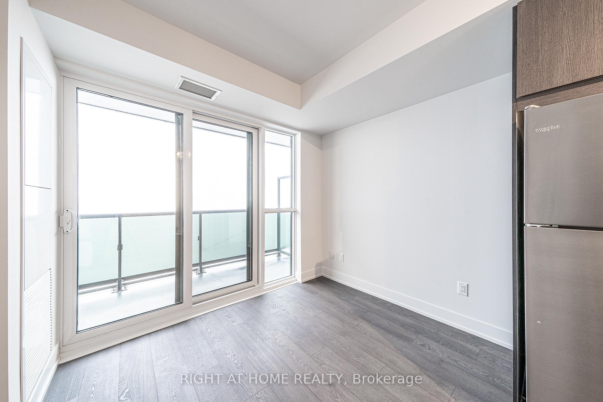 Photo 14 of Unit 2015, 2550 Simcoe Street N, Oshawa, Windfields — HOMEH