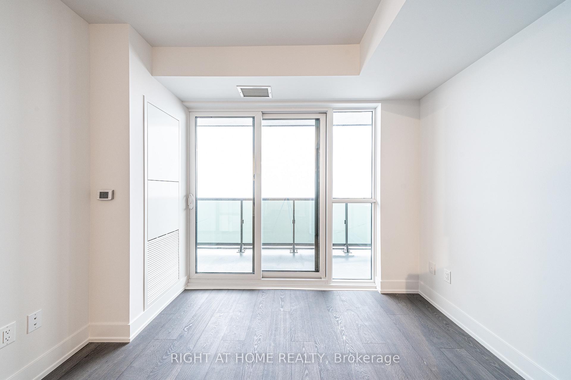 Photo 15 of Unit 2015, 2550 Simcoe Street N, Oshawa, Windfields — HOMEH