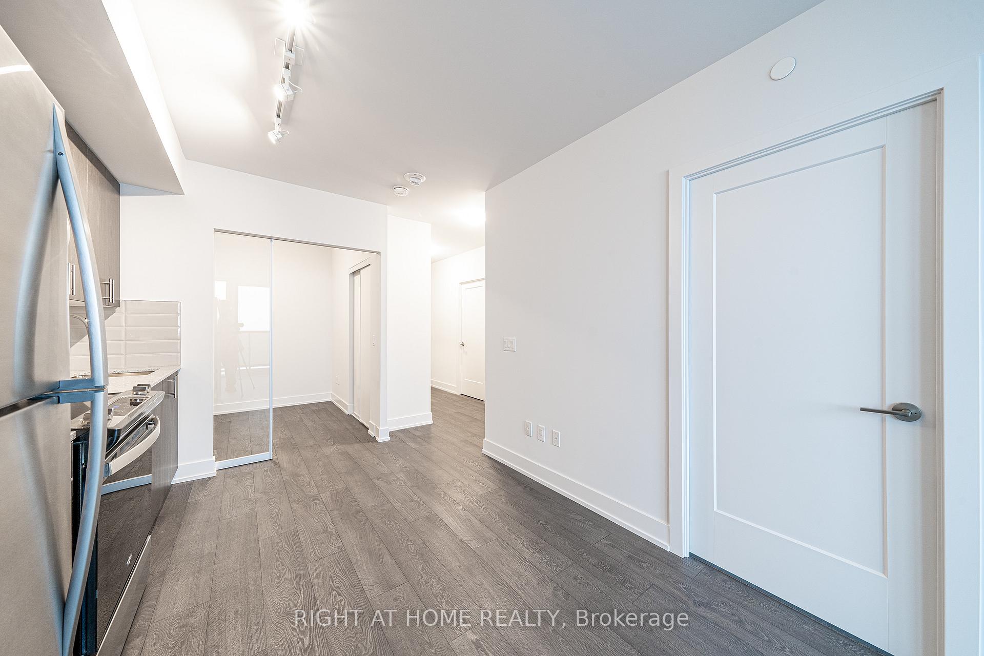 Photo 20 of Unit 2015, 2550 Simcoe Street N, Oshawa, Windfields — HOMEH