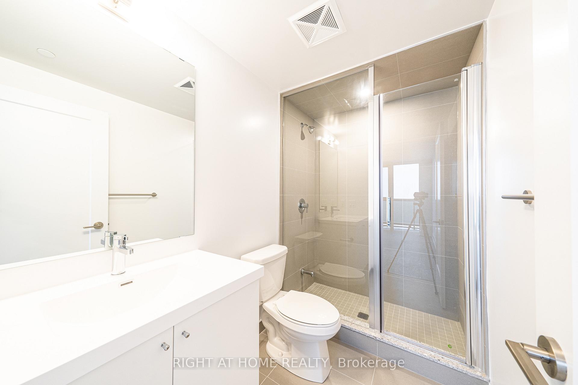 Photo 23 of Unit 2015, 2550 Simcoe Street N, Oshawa, Windfields — HOMEH