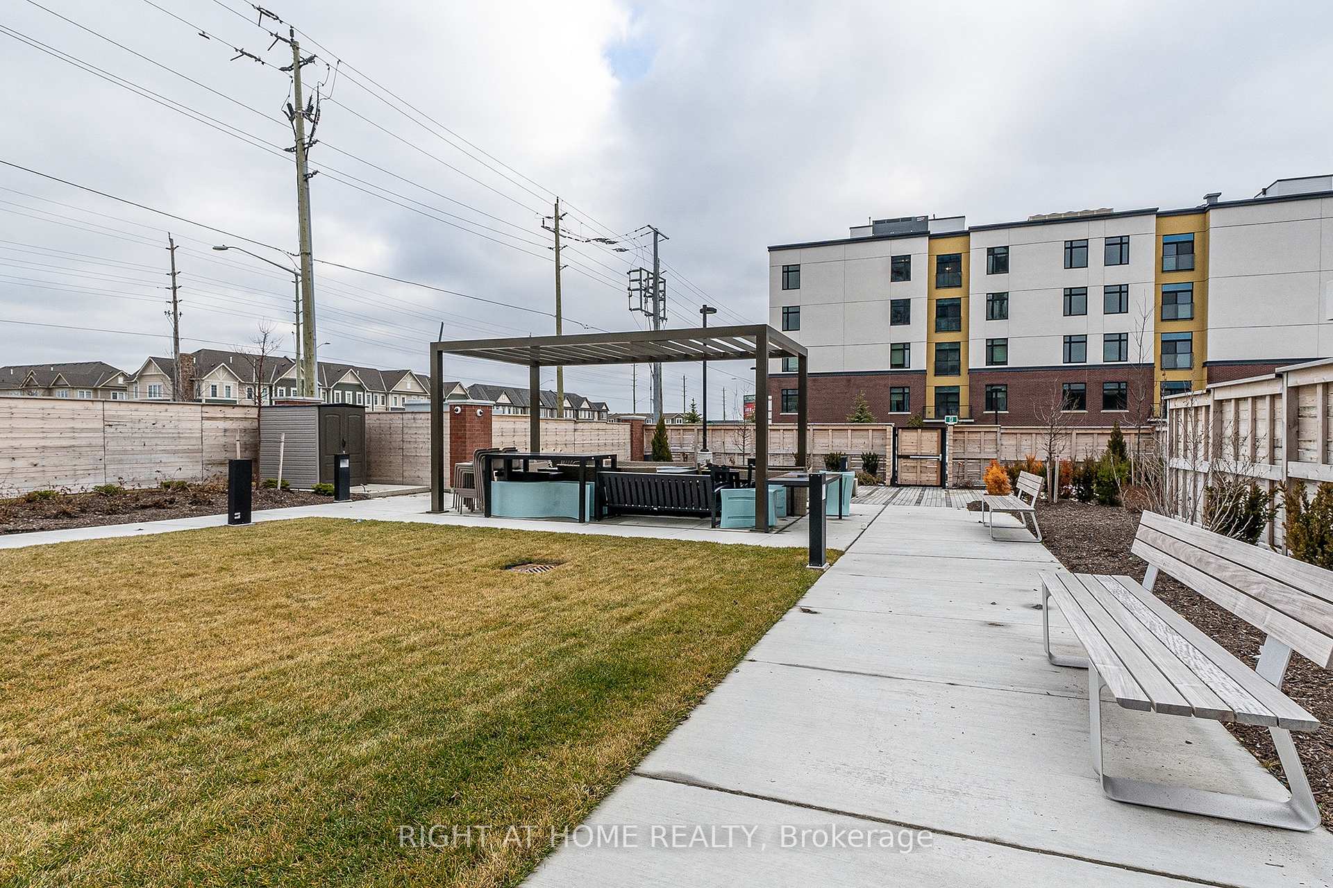 Photo 37 of Unit 2015, 2550 Simcoe Street N, Oshawa, Windfields — HOMEH