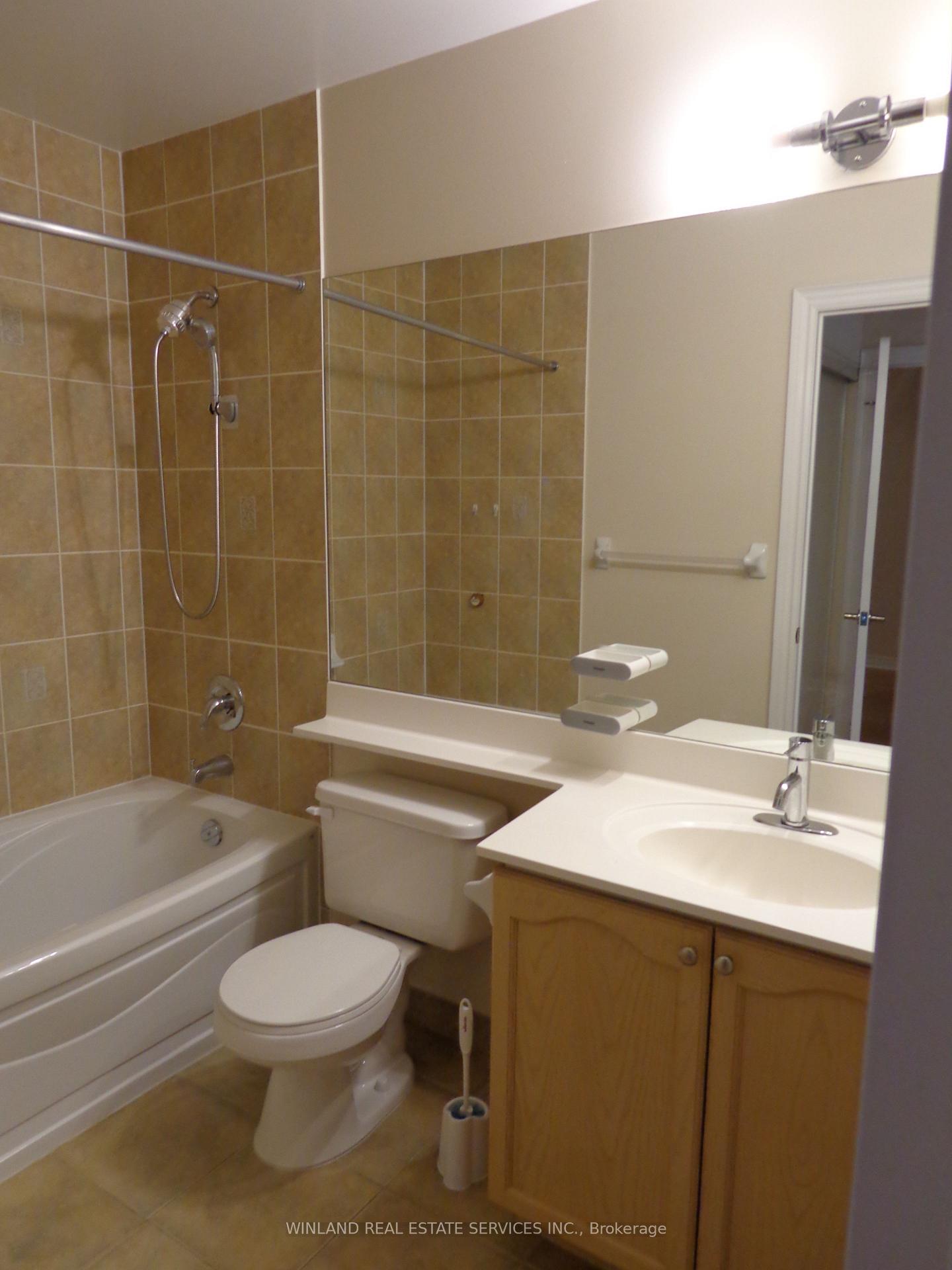 Photo 2 of Unit 226, 33 Cox Boulevard, Markham, Unionville — HOMEH