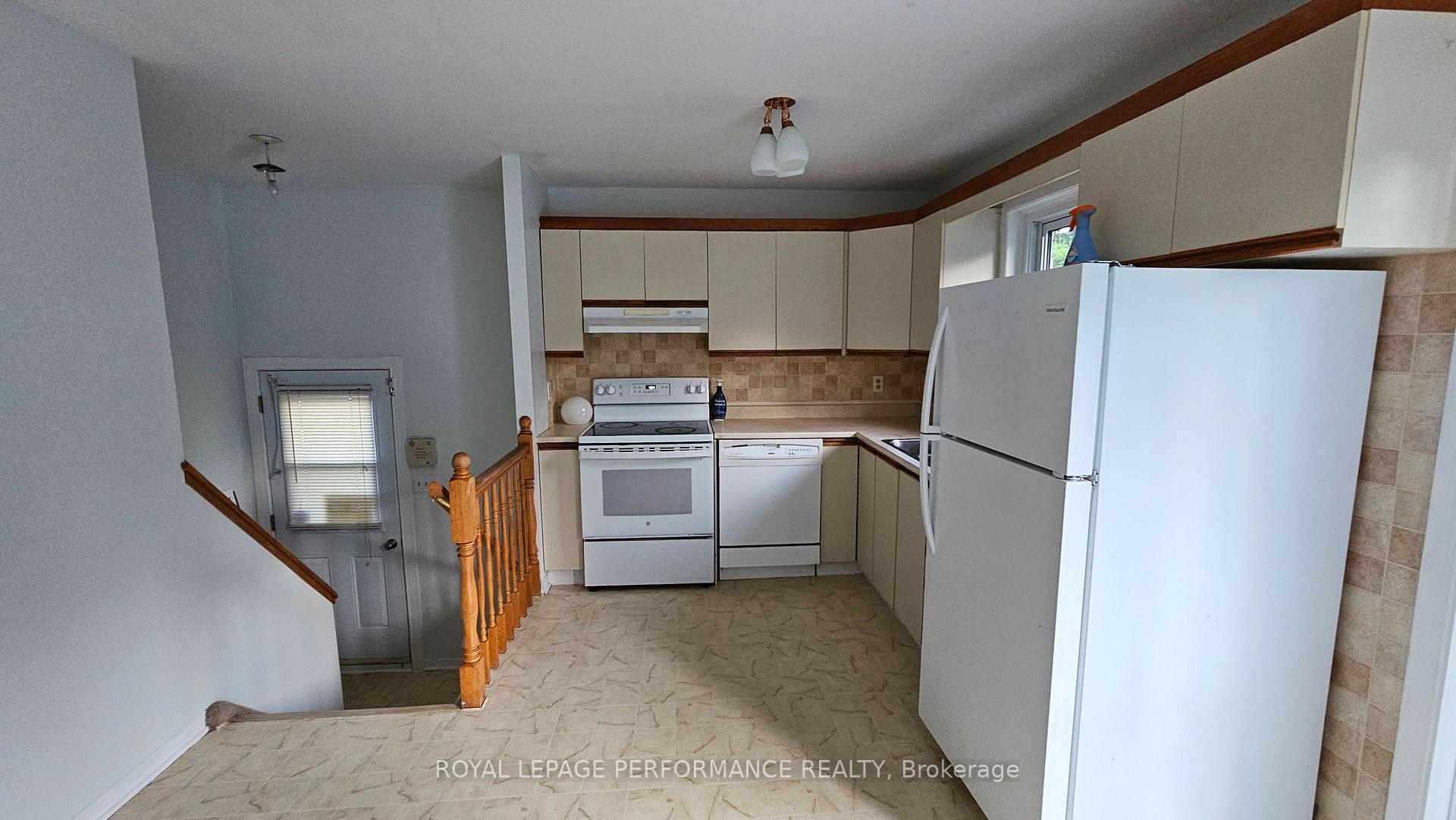 Photo 6 of 932 Laflin Avenue, Cornwall — HOMEH
