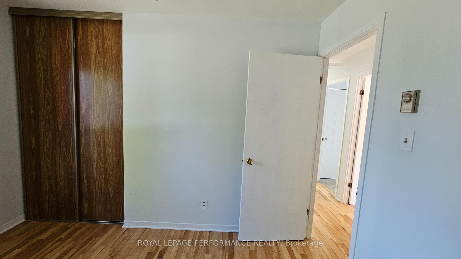Photo 14 of 932 Laflin Avenue, Cornwall — HOMEH