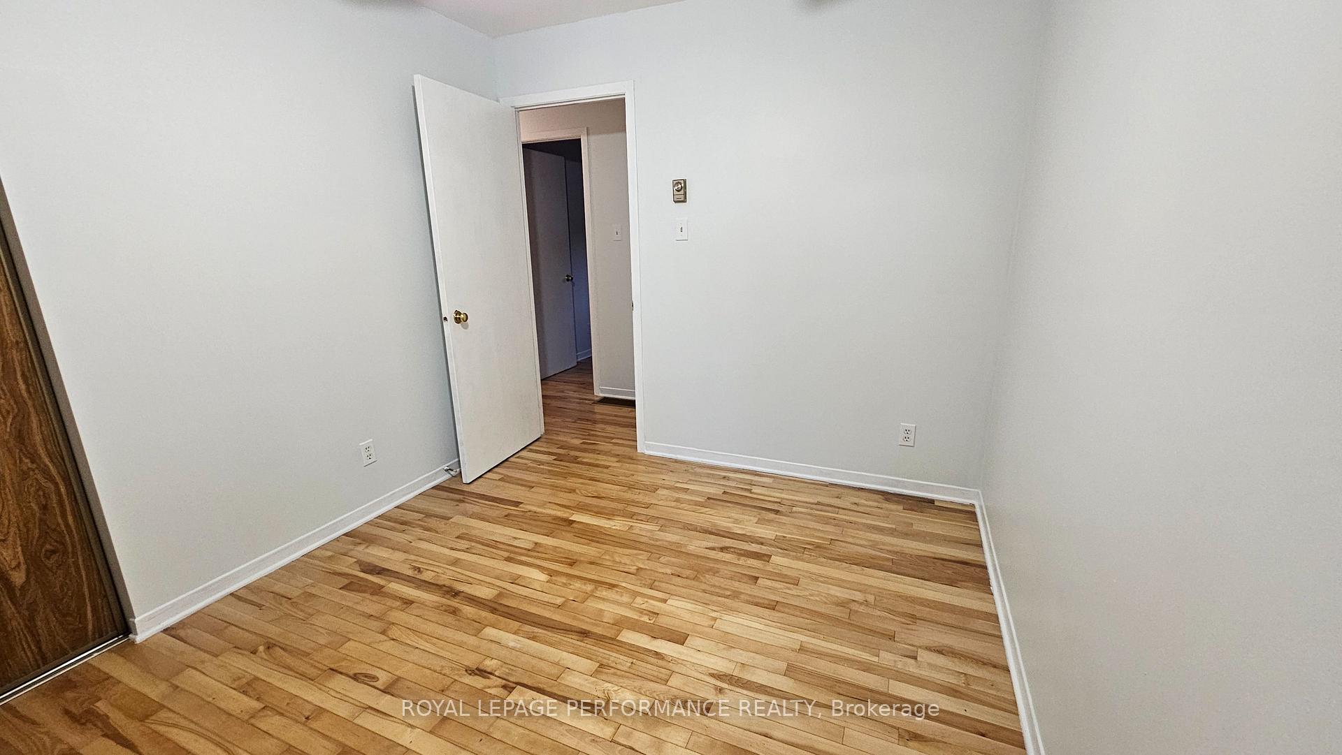 Photo 16 of 932 Laflin Avenue, Cornwall — HOMEH
