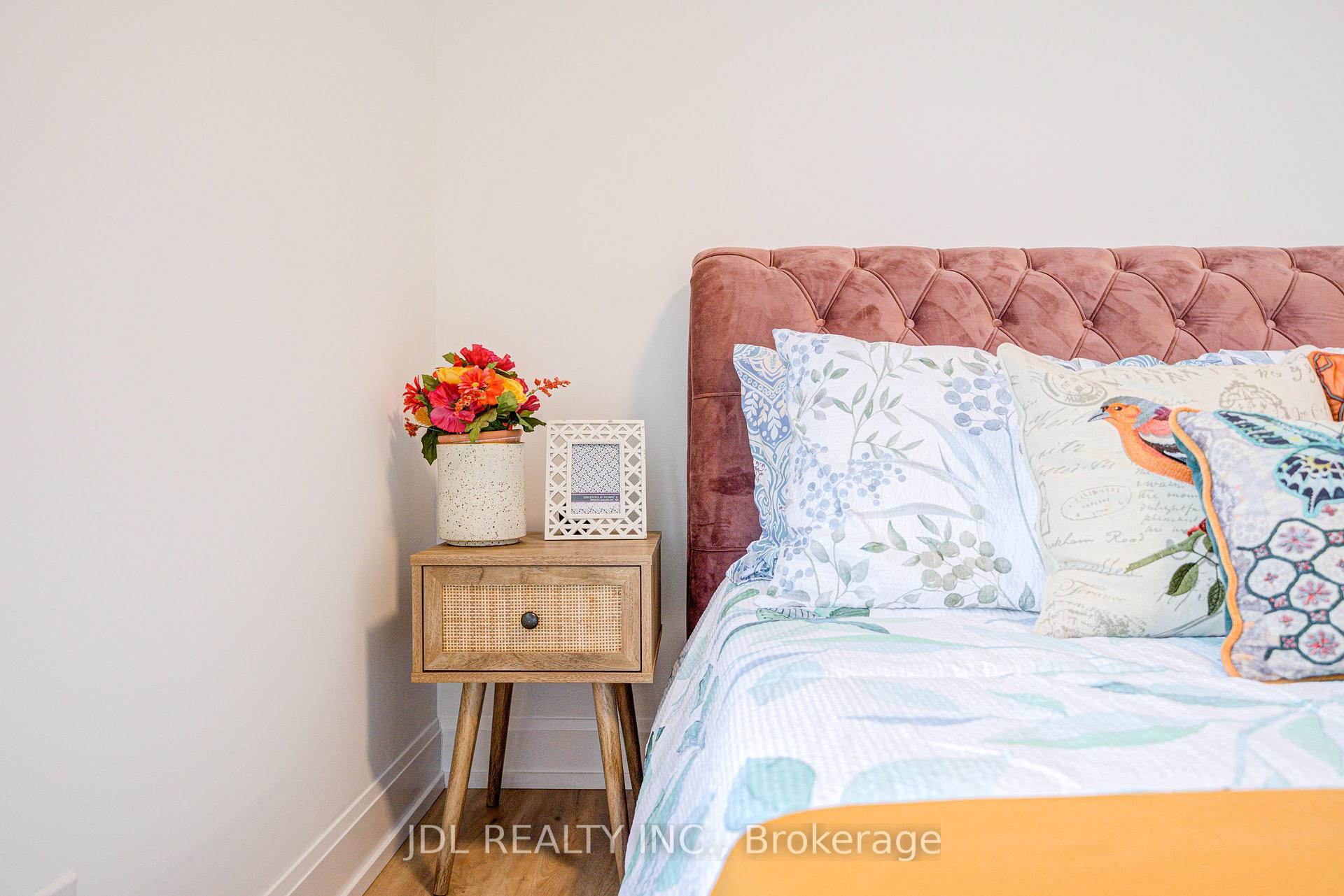Photo 2 of Unit A 208, 38 Gandhi Lane, Markham, Commerce Valley — HOMEH