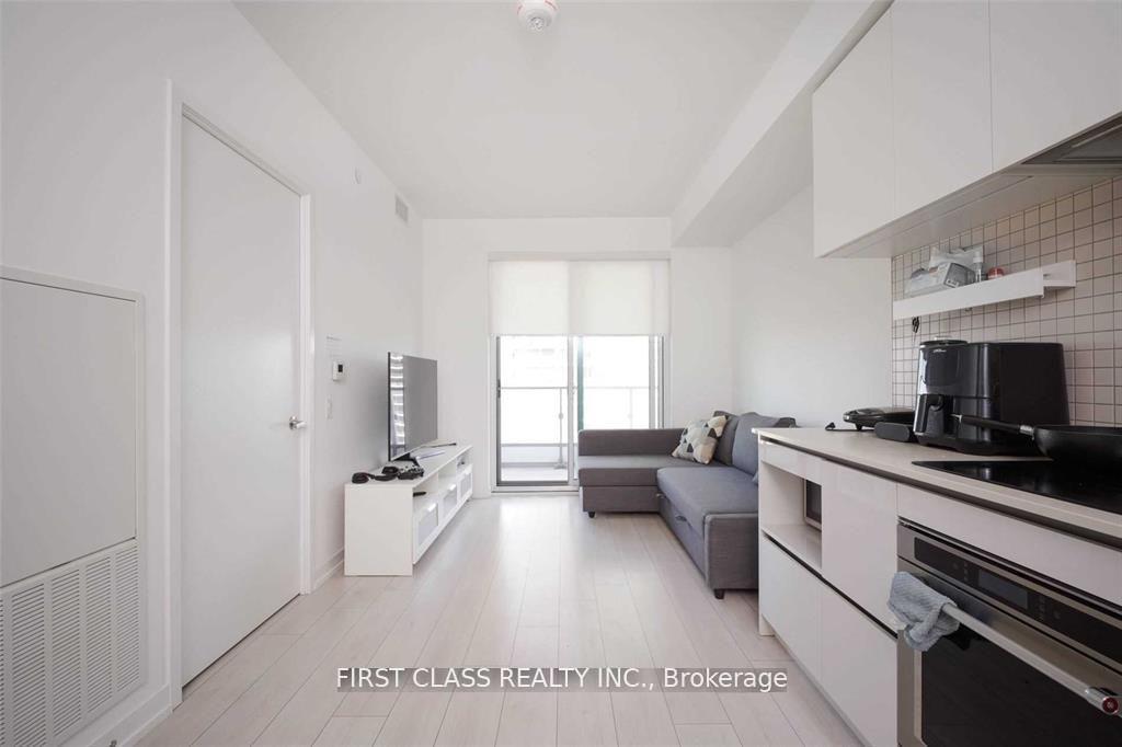 Photo 1 of Unit 3703, 950 Portage Parkway, Vaughan, Concord — HOMEH