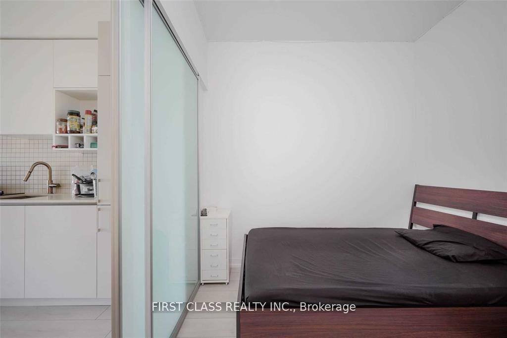 Photo 6 of Unit 3703, 950 Portage Parkway, Vaughan, Concord — HOMEH