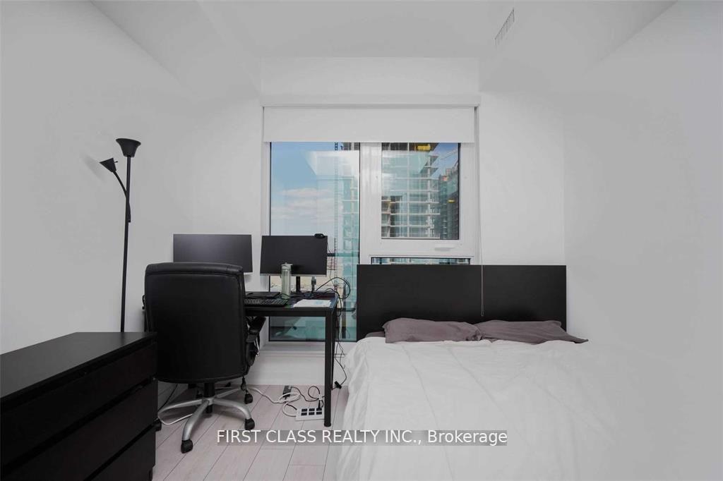 Photo 11 of Unit 3703, 950 Portage Parkway, Vaughan, Concord — HOMEH