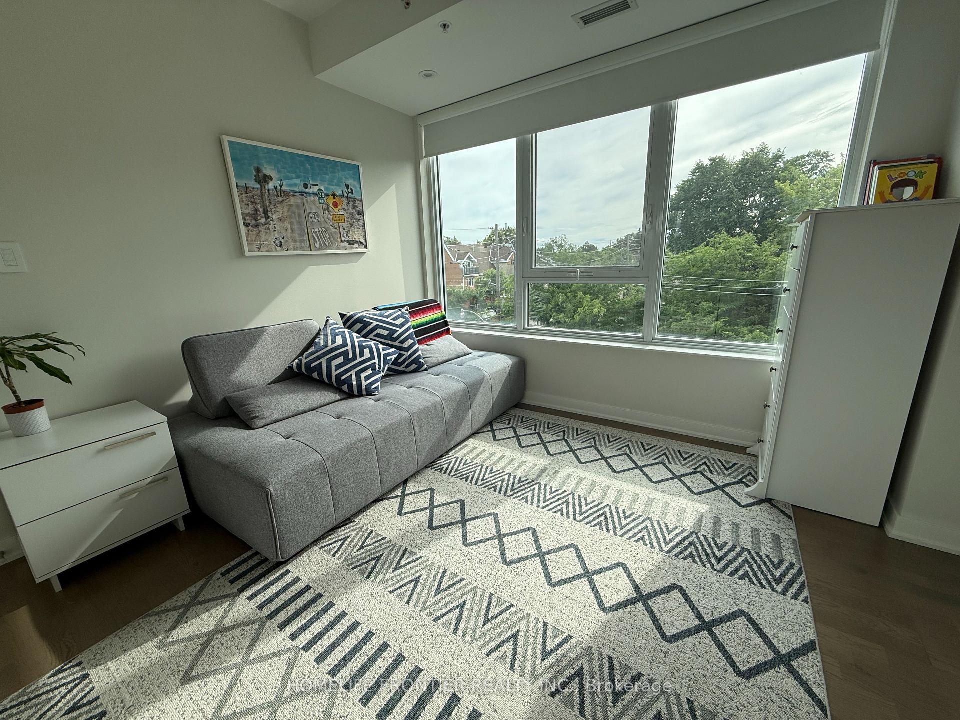 Photo 3 of Unit 405, 1960 Queen Street E, Toronto, The Beaches — HOMEH