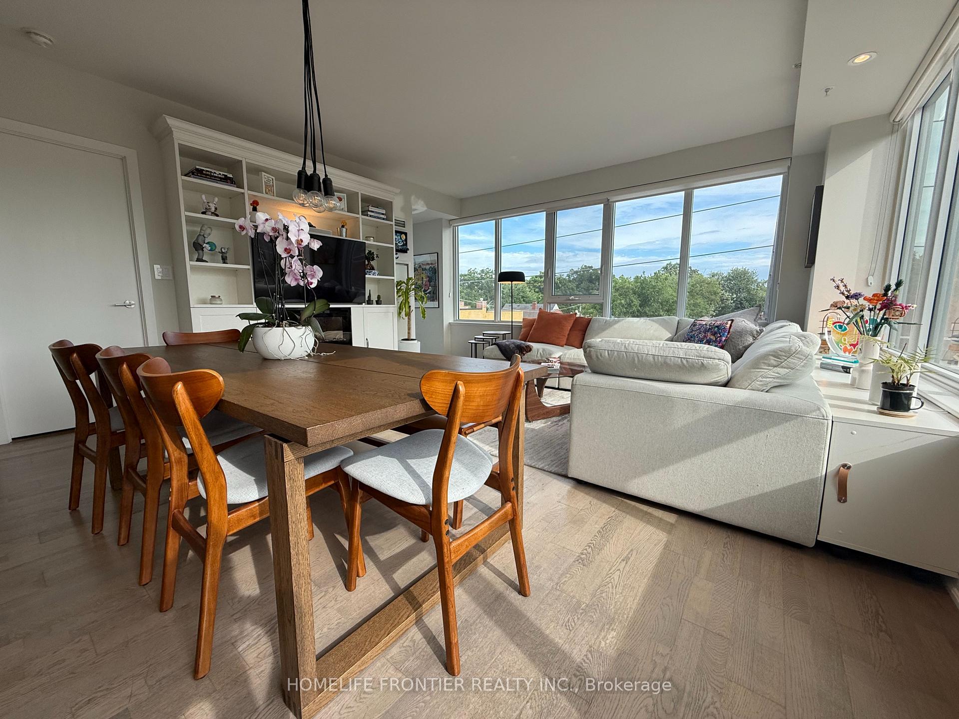 Photo 6 of Unit 405, 1960 Queen Street E, Toronto, The Beaches — HOMEH