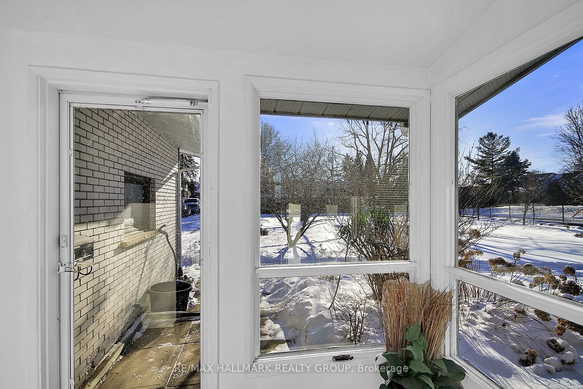 Photo 6 of 133 James Cummings Avenue, Ottawa, Crystal Bay/Rocky Point — HOMEH