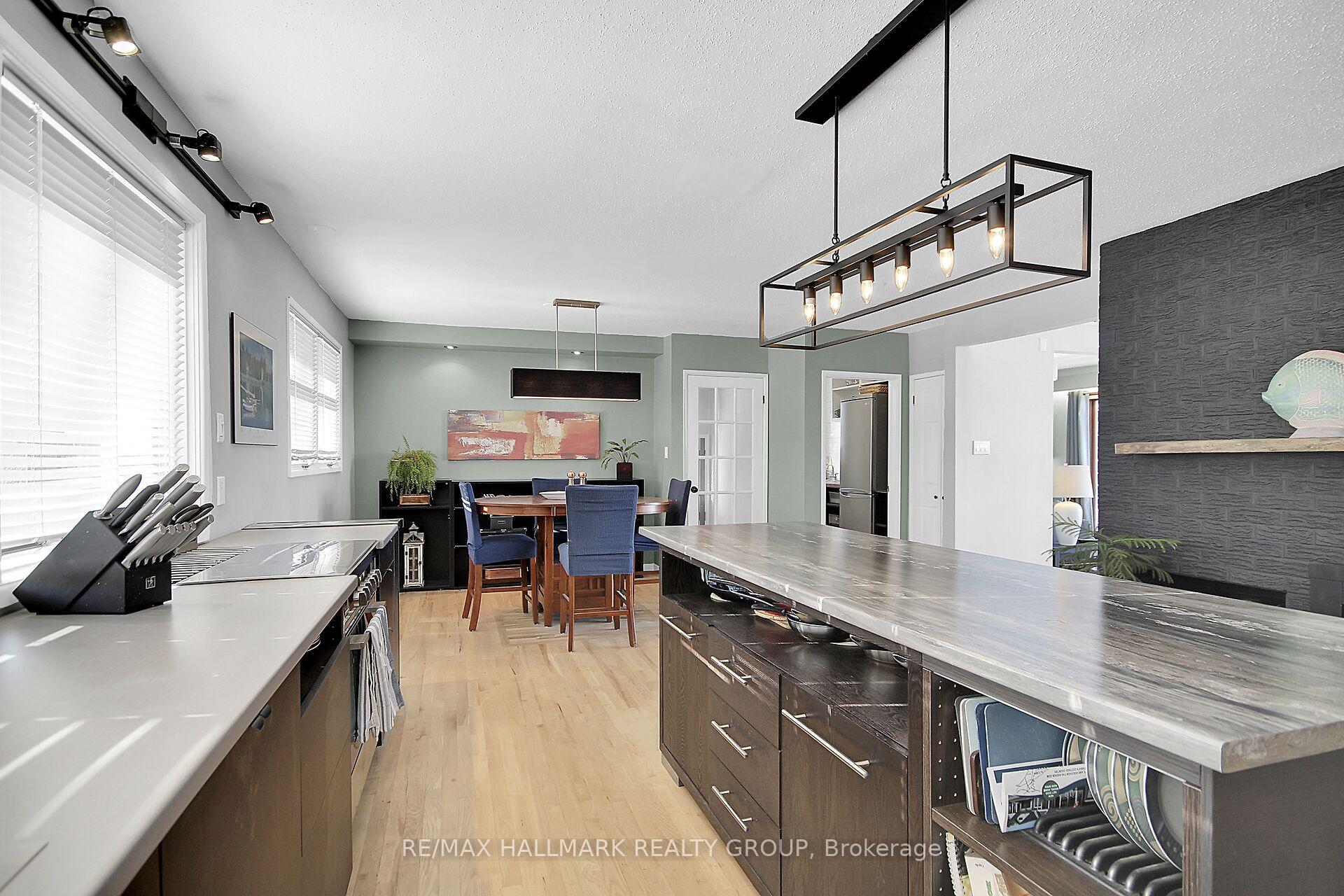 Photo 11 of 133 James Cummings Avenue, Ottawa, Crystal Bay/Rocky Point — HOMEH