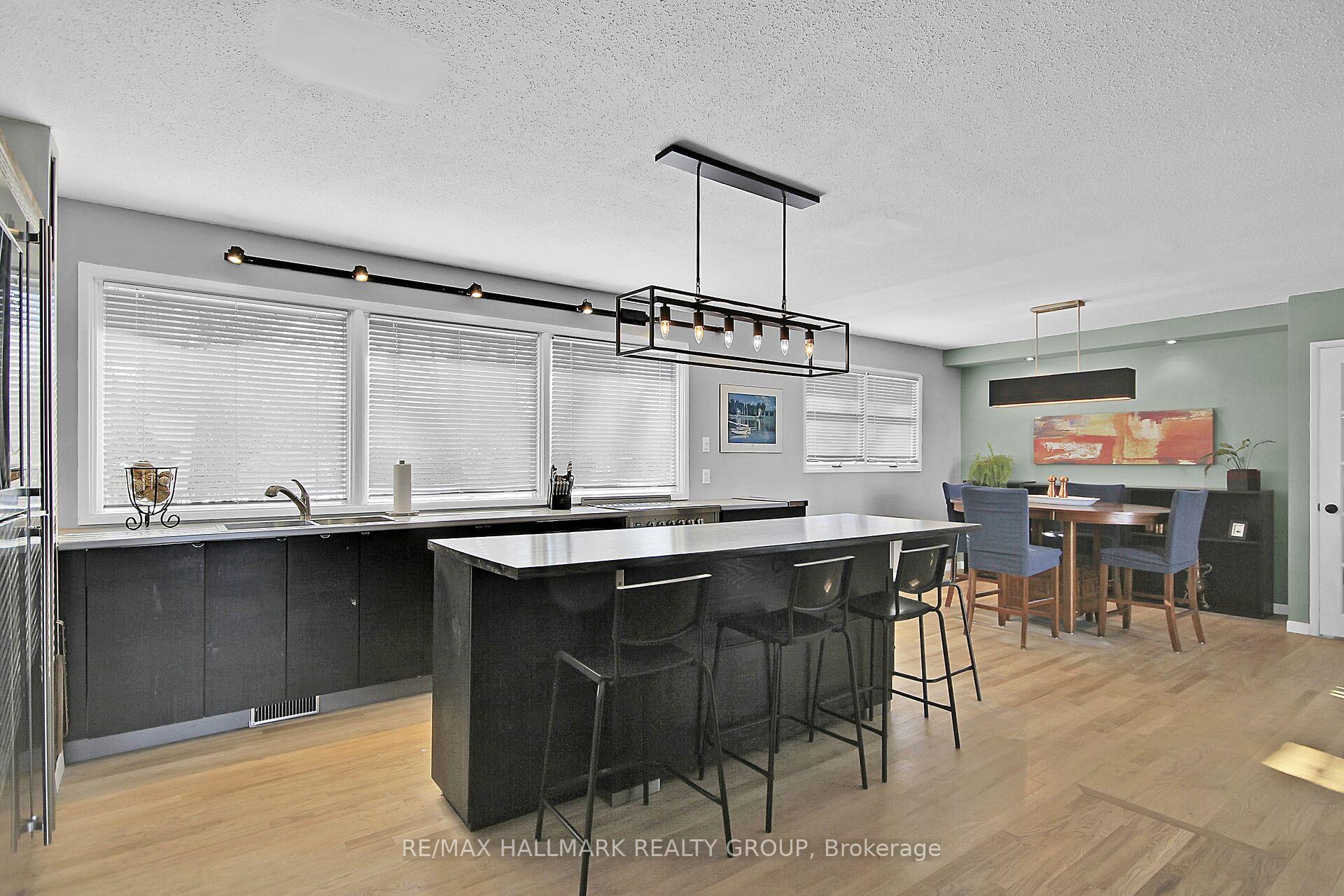 Photo 13 of 133 James Cummings Avenue, Ottawa, Crystal Bay/Rocky Point — HOMEH