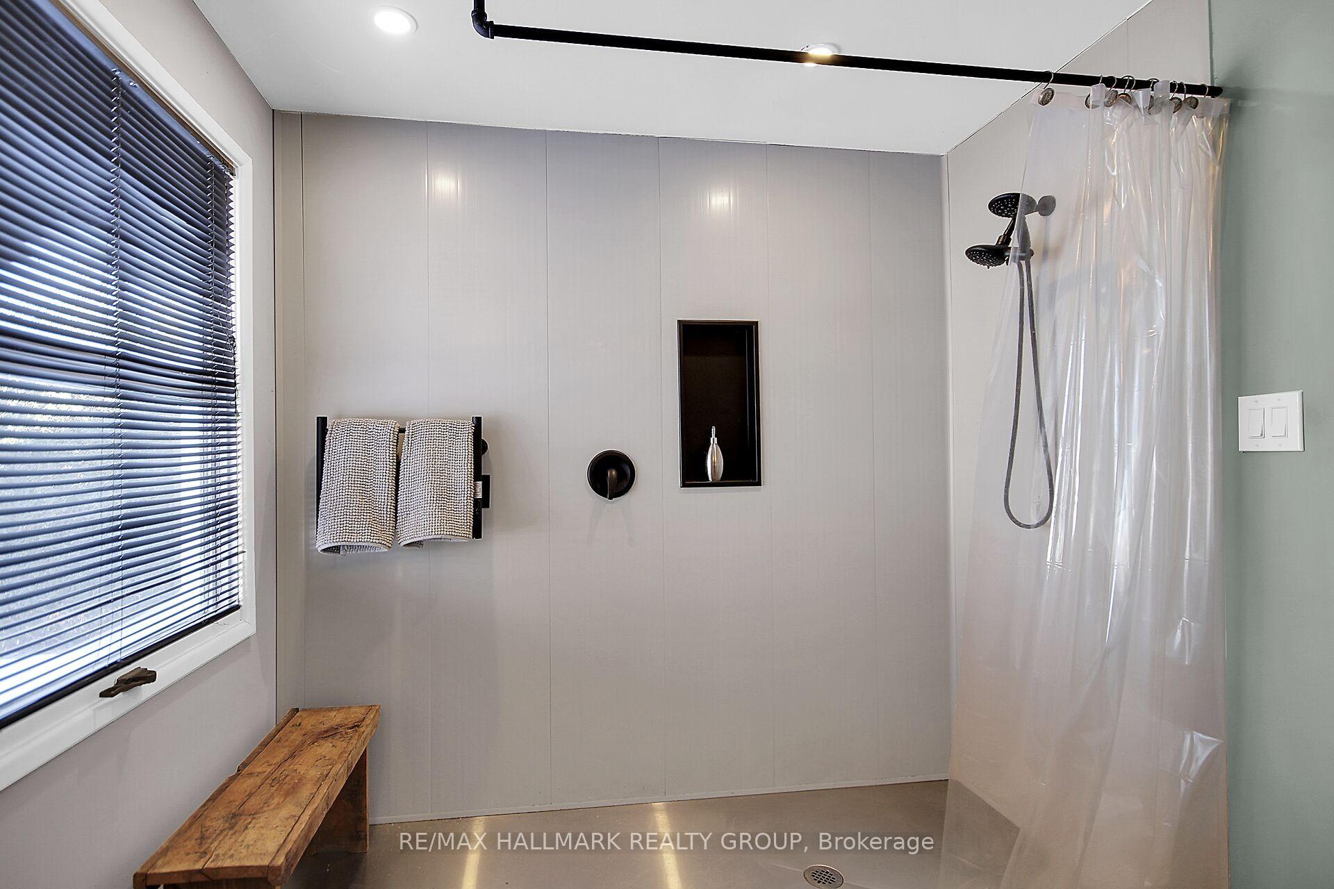 Photo 24 of 133 James Cummings Avenue, Ottawa, Crystal Bay/Rocky Point — HOMEH